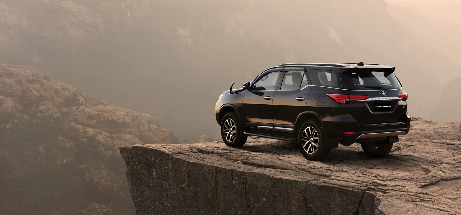 Toyota Fortuner on rent in Udaipur